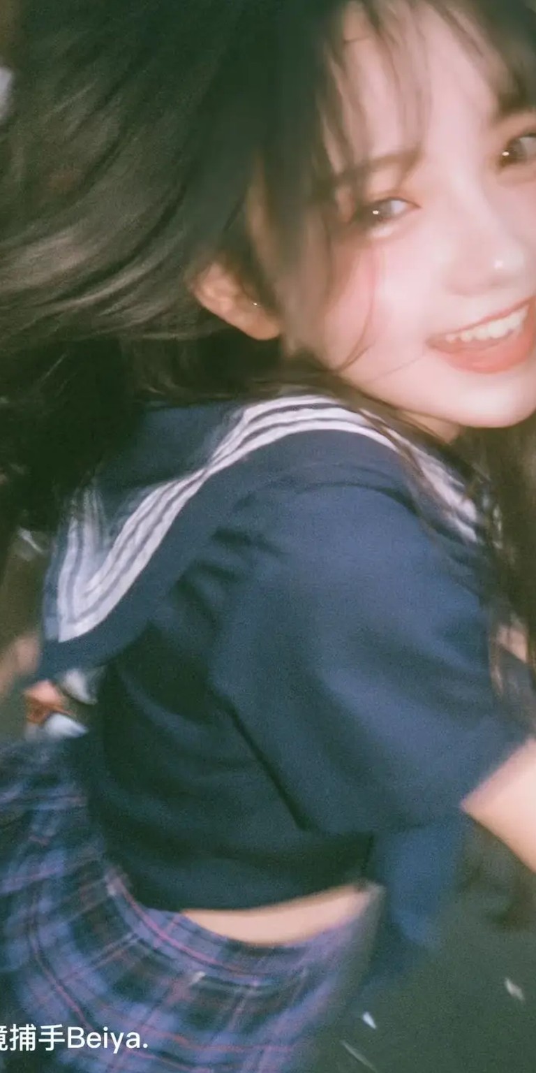 格纹水手夜市